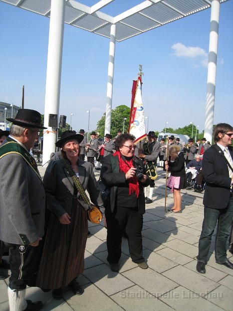 2011_04_28 Maibaumaufstellen in St. Poelten (59)